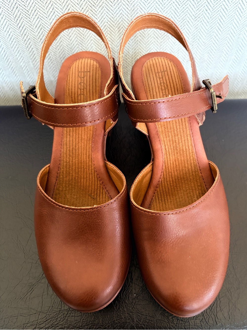 Brown Leather Closed-Toe Slingback Clogs